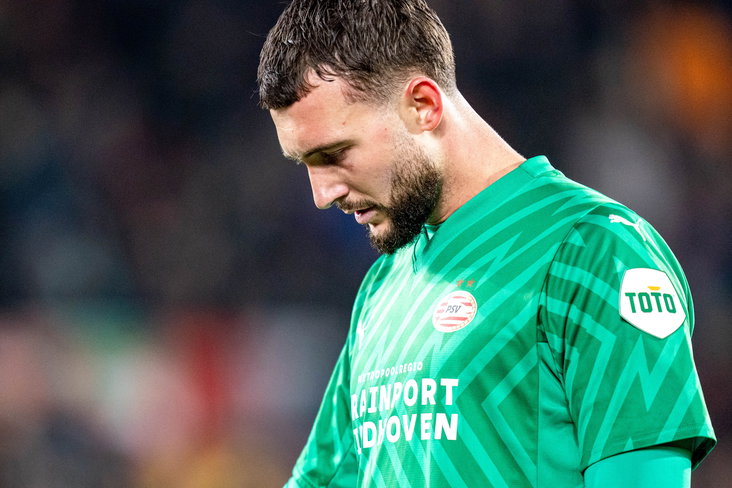 Joël Drommel baalt van de nederlaag in De Kuip