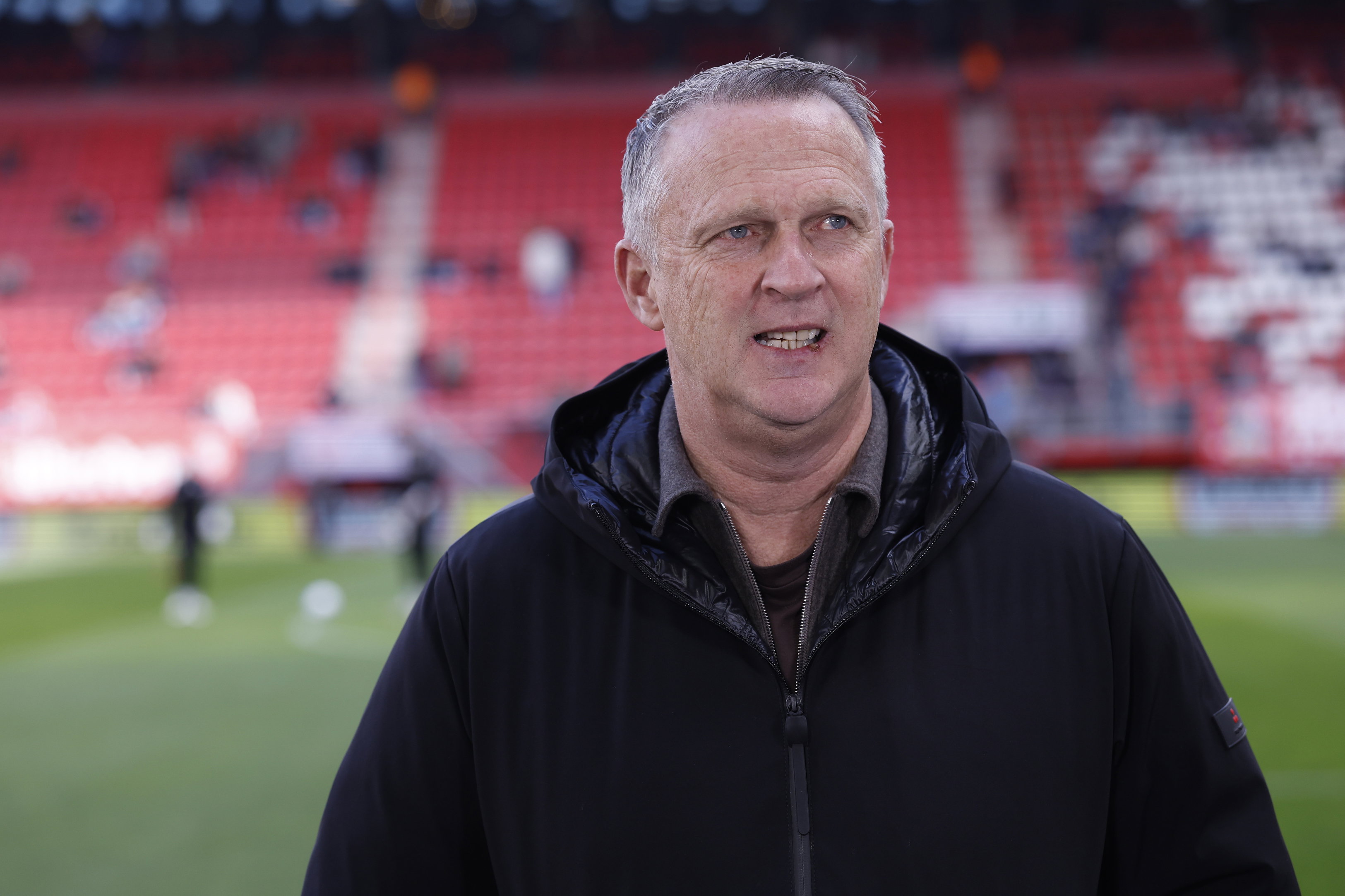 John van den Brom voor het duel met FC Utrecht