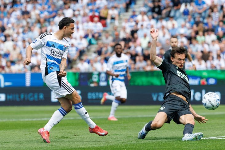 Jorg Schreuders zet een tackle in