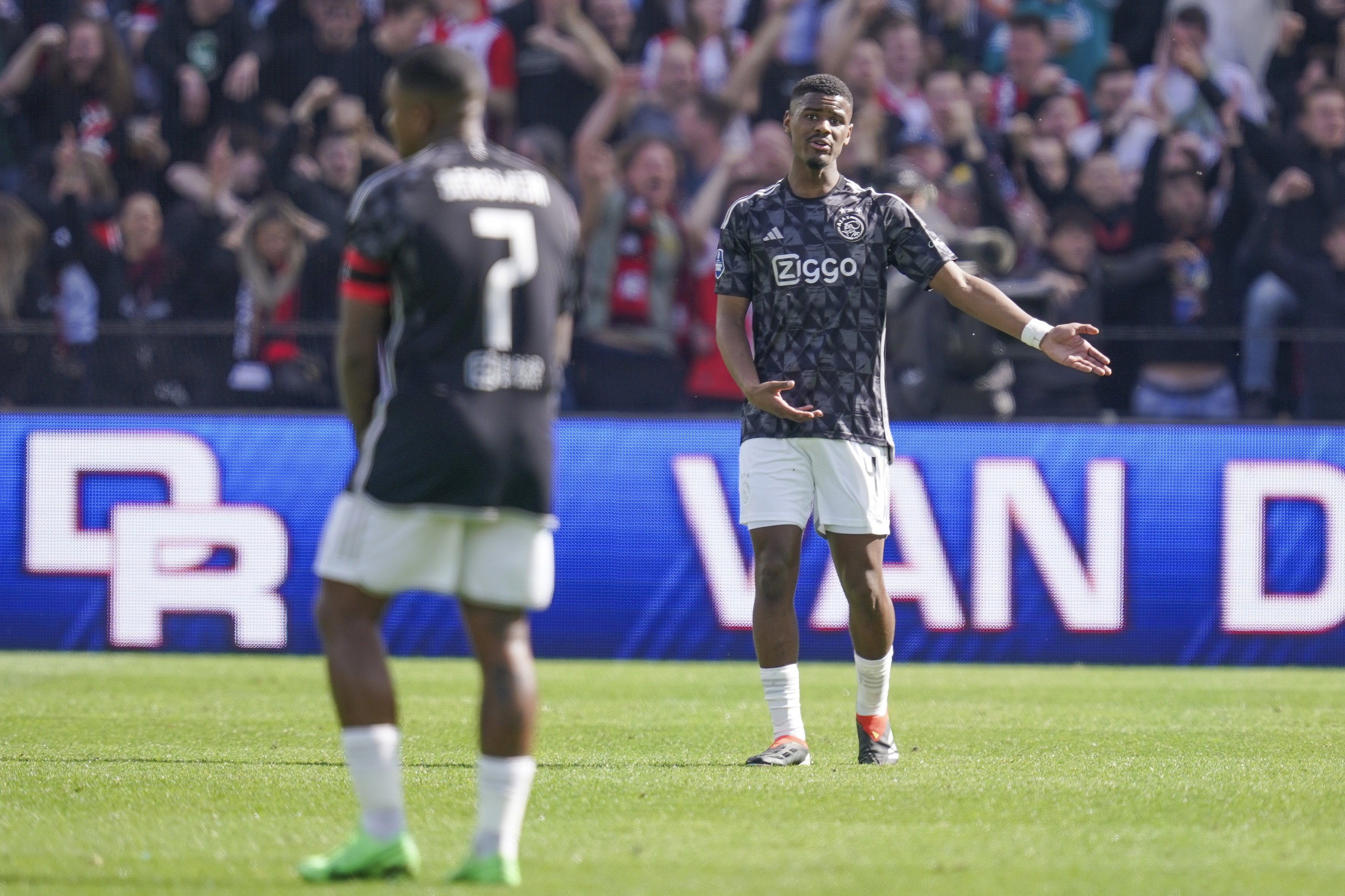 Jorrel Hato tegen Feyenoord