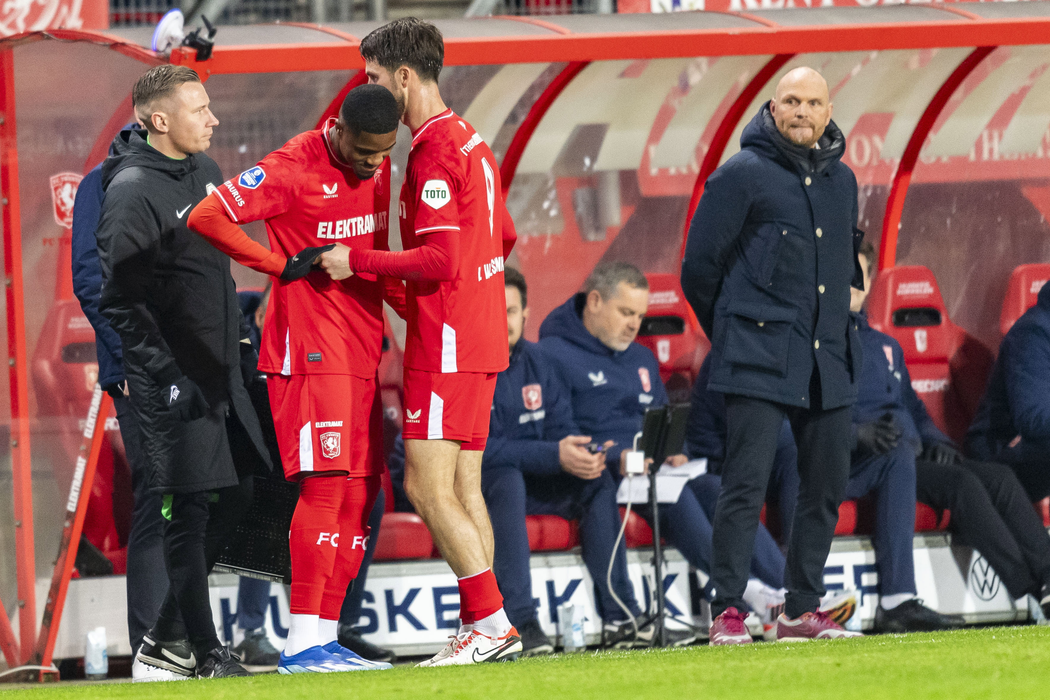 Joseph Oosting brengt Myron Boadu in