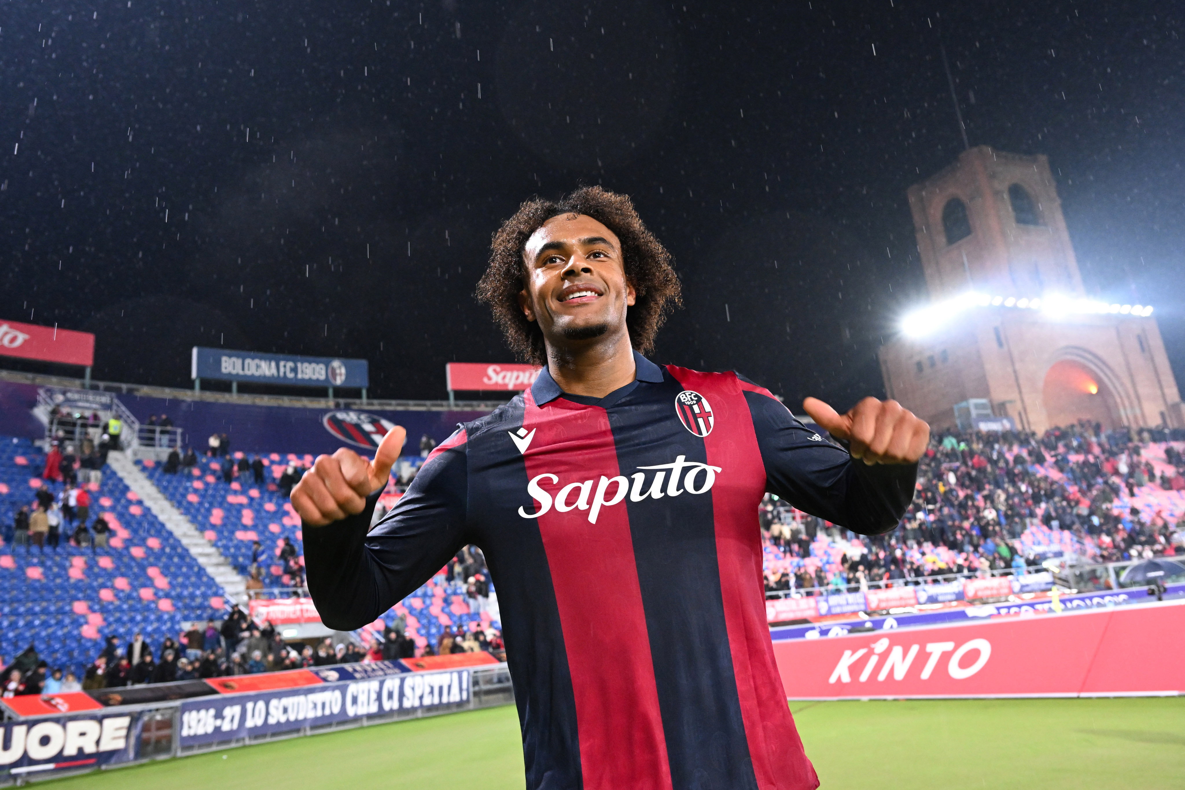 Joshua Zirkzee namens Bologna