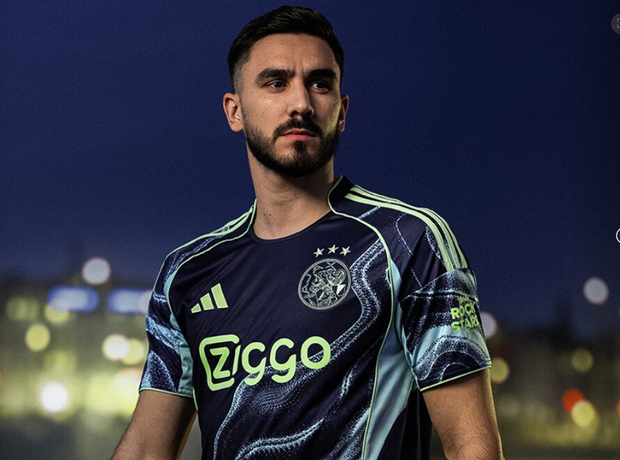 Josip Sutalo in het nieuwe uittenue