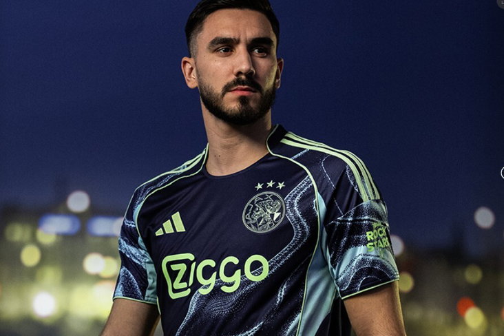 Josip Sutalo in het nieuwe uittenue