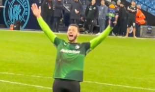 Justin Bijlow voor het uitvak in Manchester
