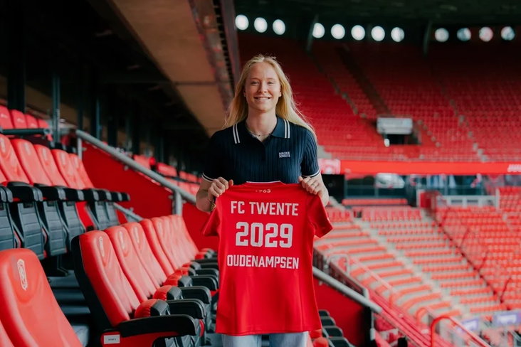 Juul Oudenampsen tekent bij FC Twente