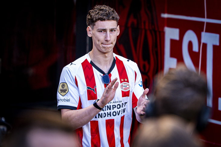 Ruben van Bommel tijdens de huldiging van PSV