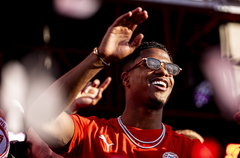 Ryan Flamingo tijdens de huldiging van PSV