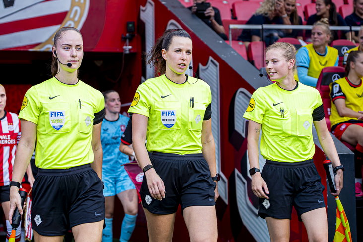 Isabelle van Gilst, Manon Plandsoen en Denise Blom