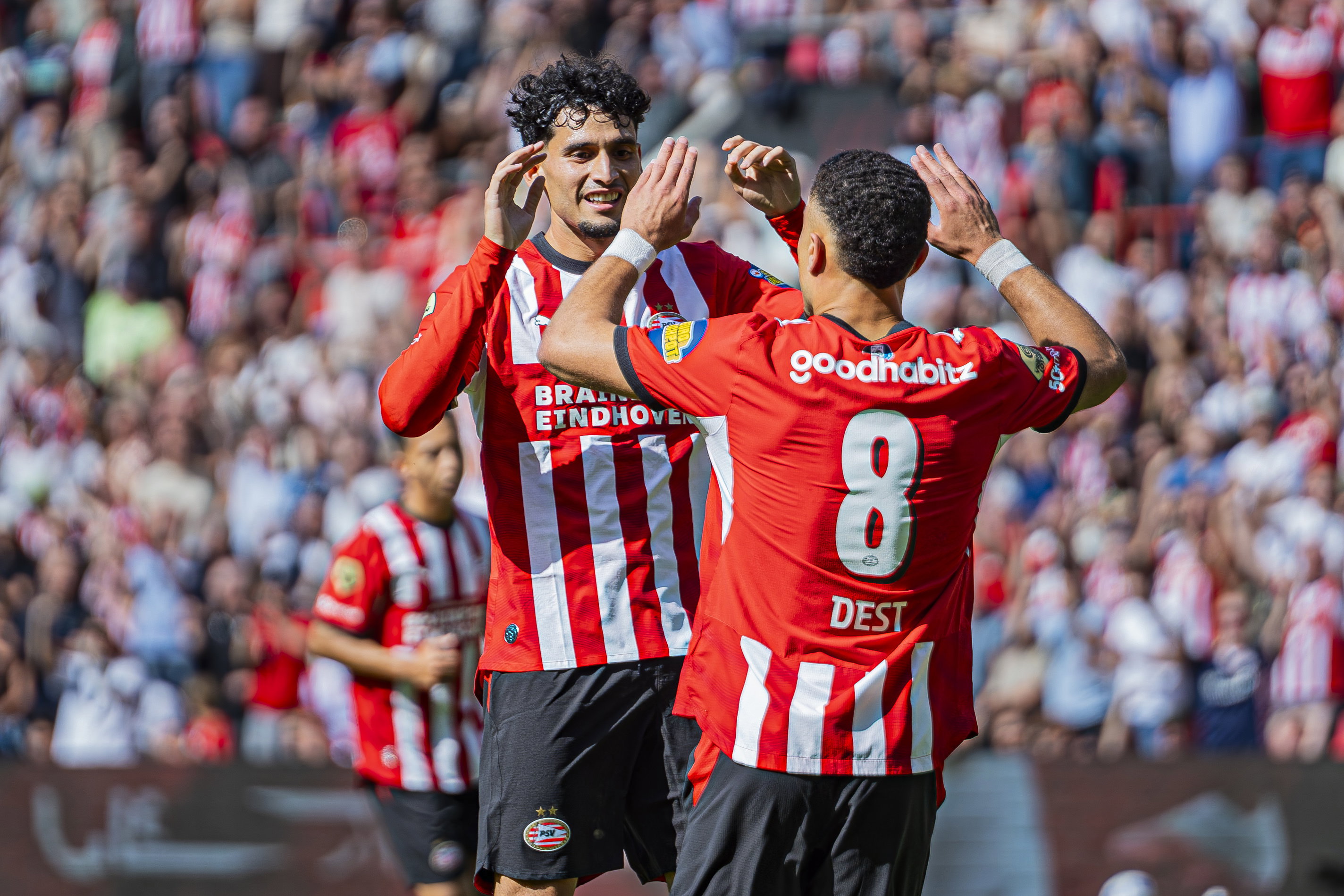 Ricardo Pepi en Sergiño Dest