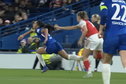 Katie McCabe trekt aan de haren van Alyssa Thompson