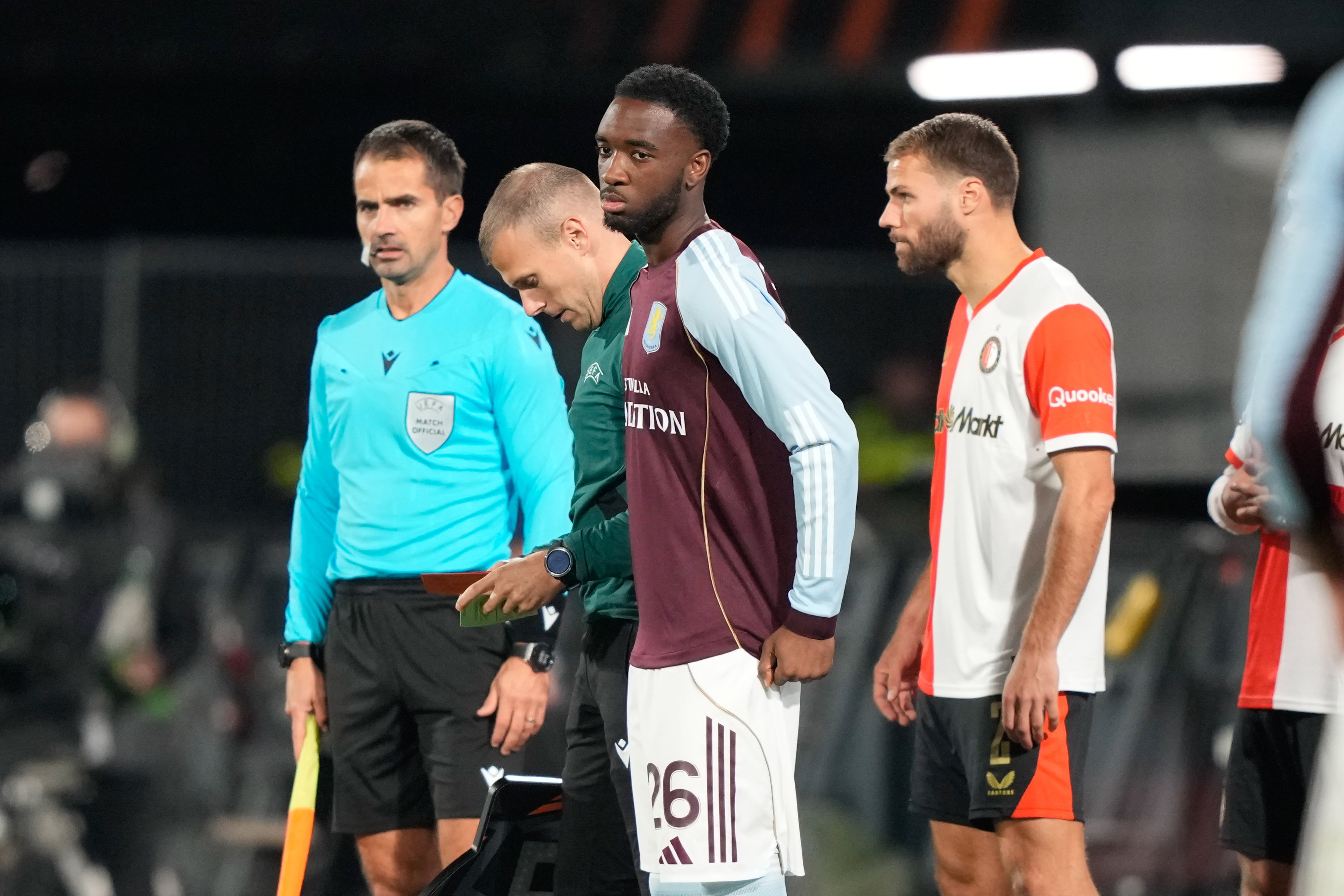 Lamare Bogarde valt in tegen Feyenoord