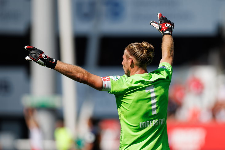 Lars Unnerstall tegen FC Utrecht