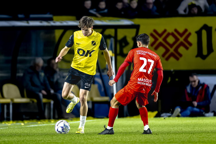 Leo Sauer aan de bal