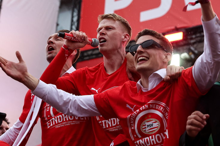 Luuk de Jong, Jerdy Schouten en Guus Til tijdens de huldiging