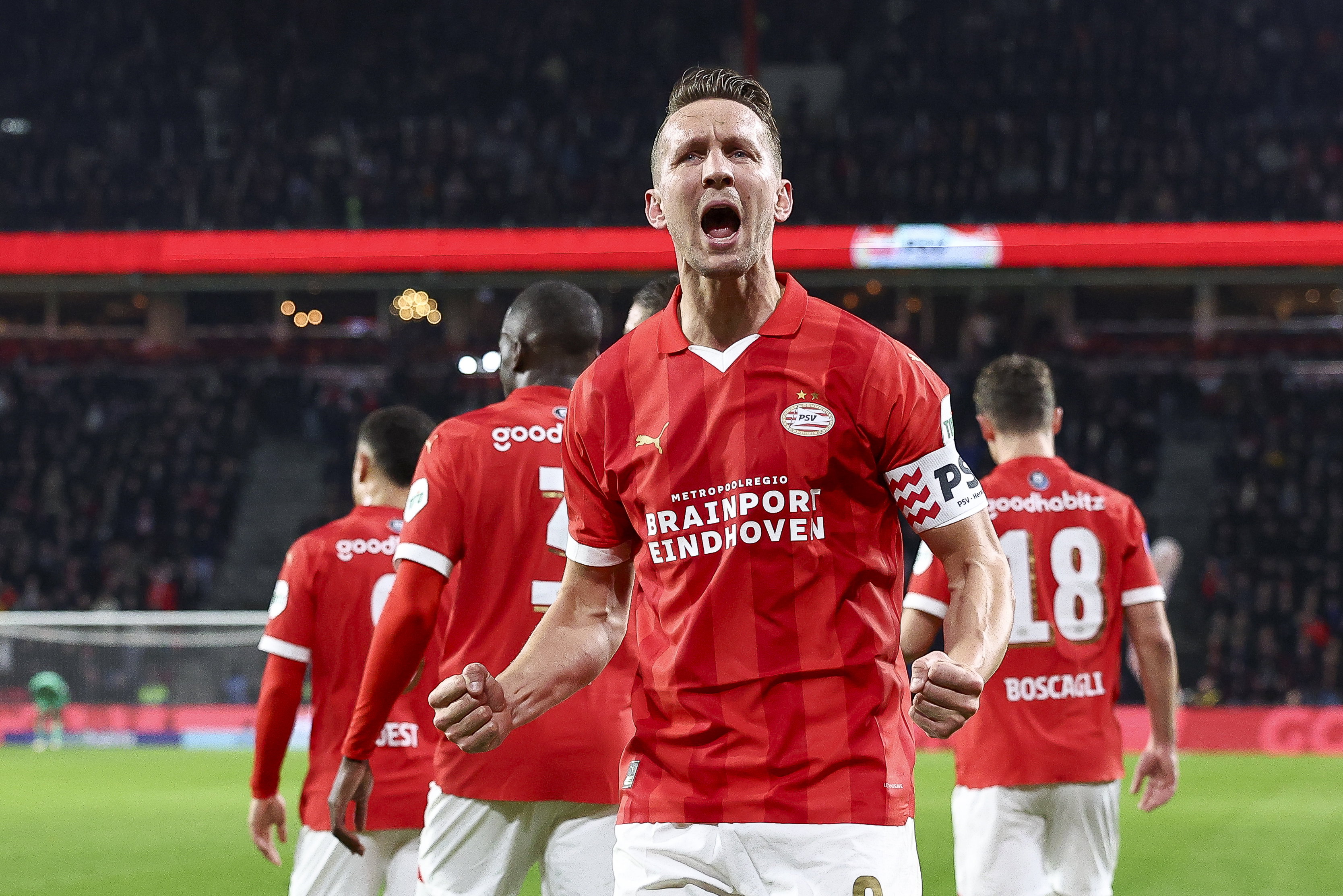 Luuk de Jong juicht