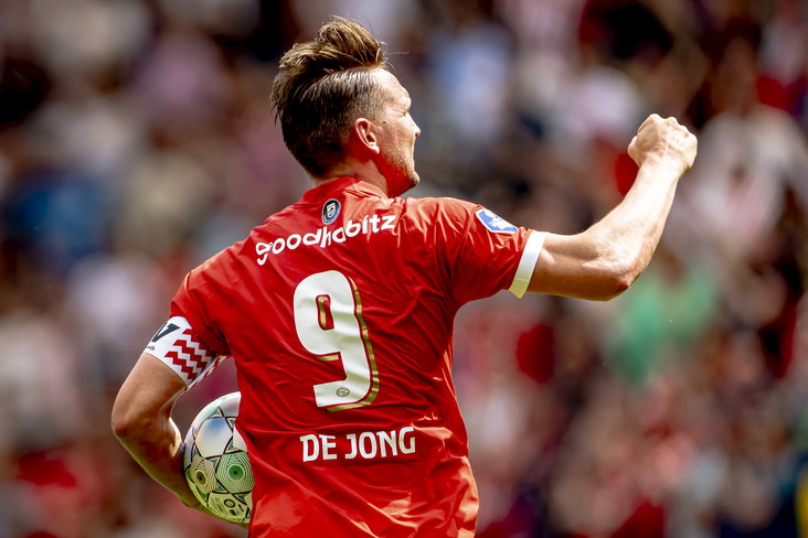 Luuk de Jong na zijn treffer tegen RKC