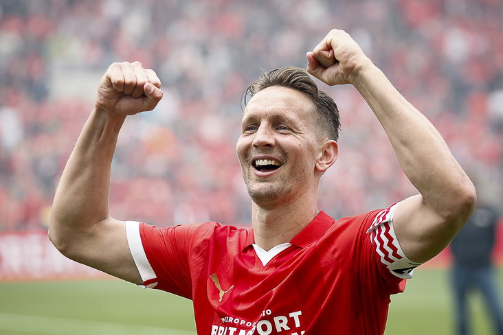 Luuk de Jong viert de 25ste landstitel