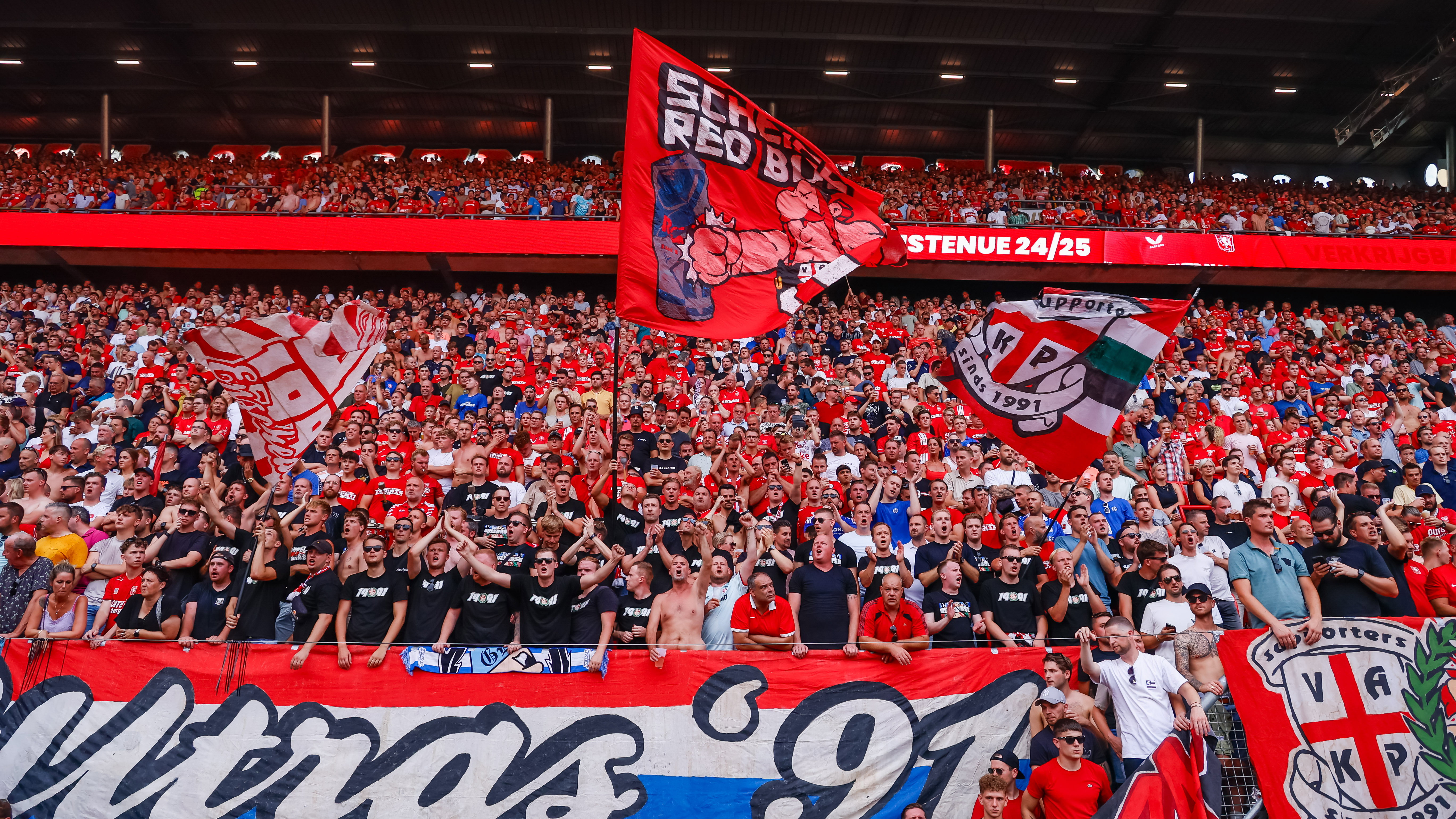 Vak-P tijdens FC Twente - Red Bull Salzburg