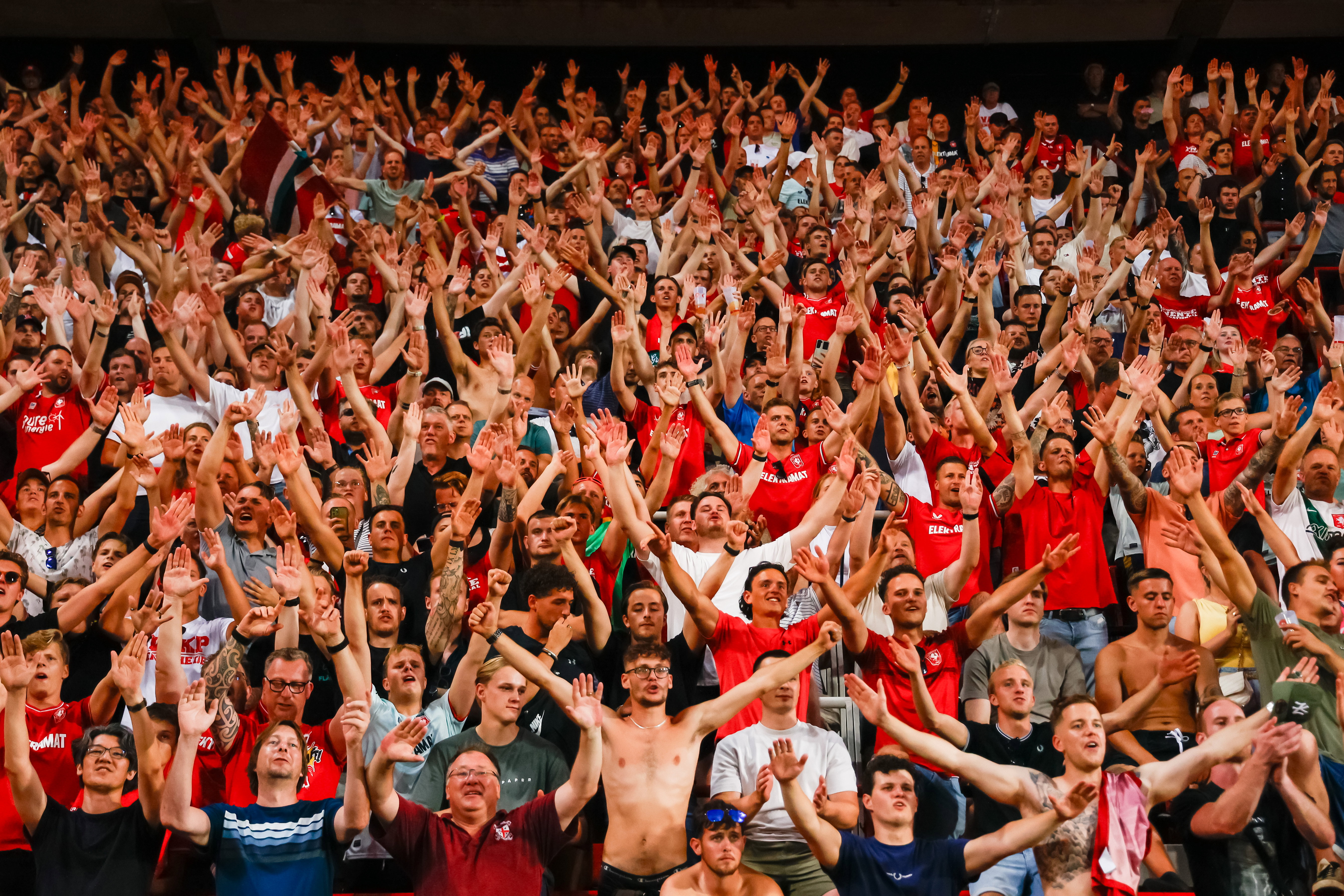 FC Twente-supporters in De Grolsch Veste