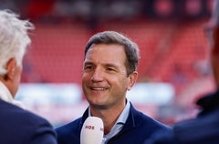 Arnold Bruggink in gesprek met de NOS