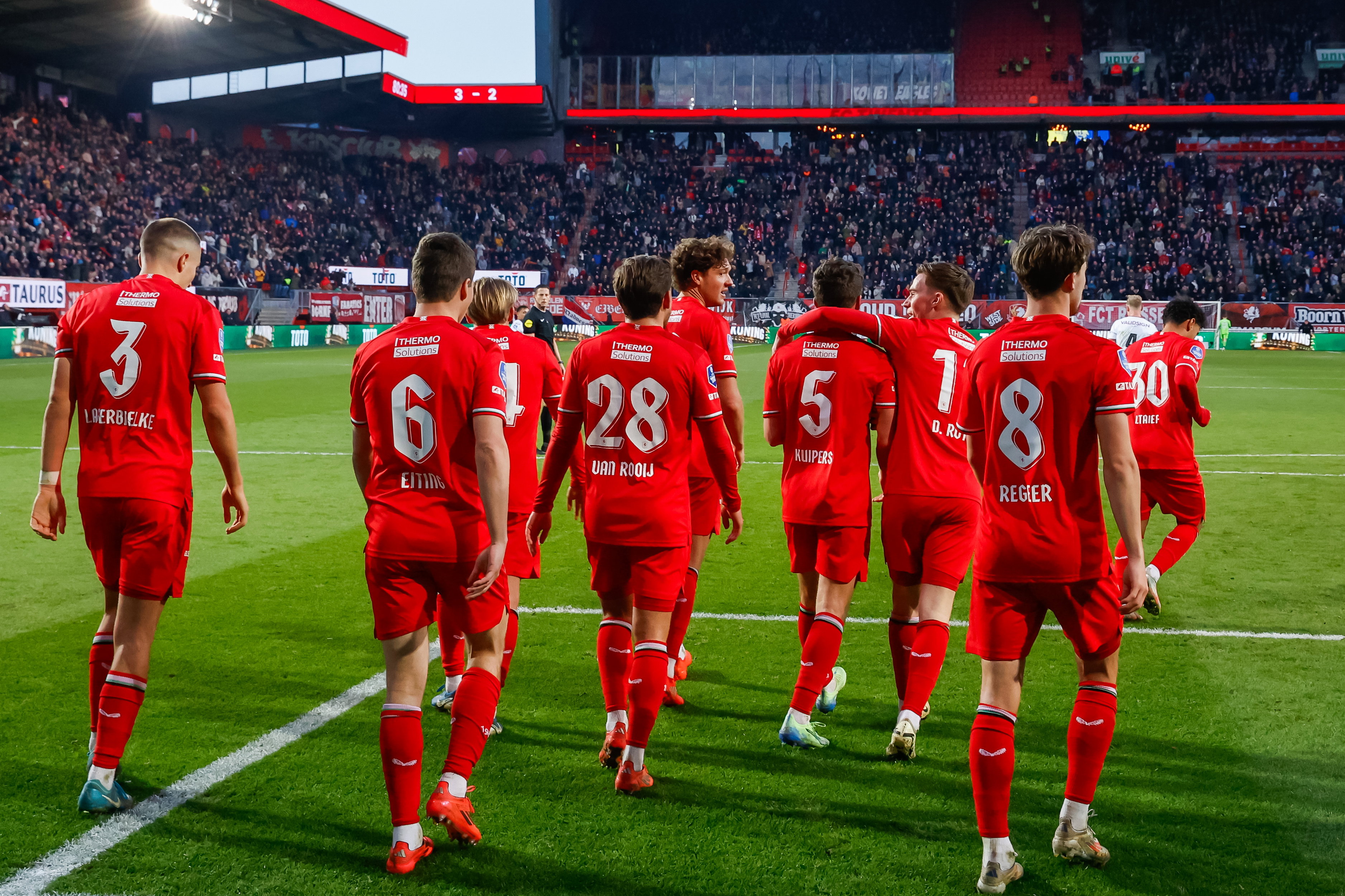 FC Twente na de 3-2 tegen Go Ahead Eagles