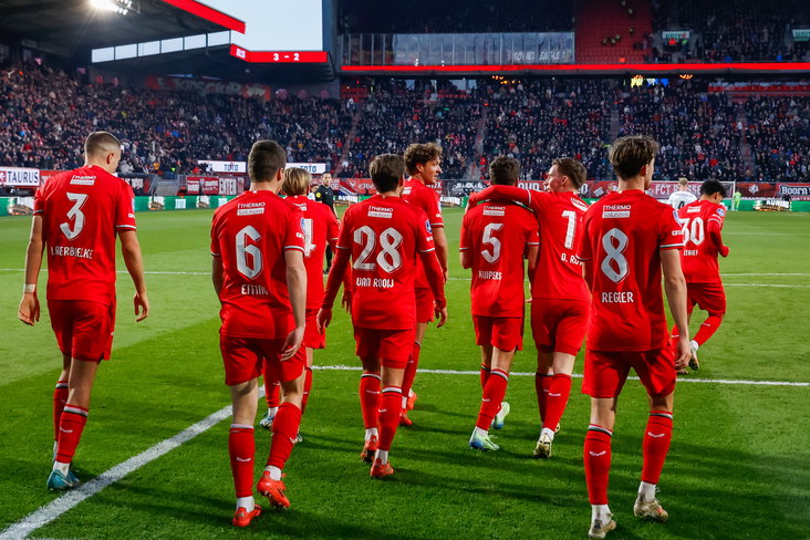 FC Twente na de 3-2 tegen Go Ahead Eagles