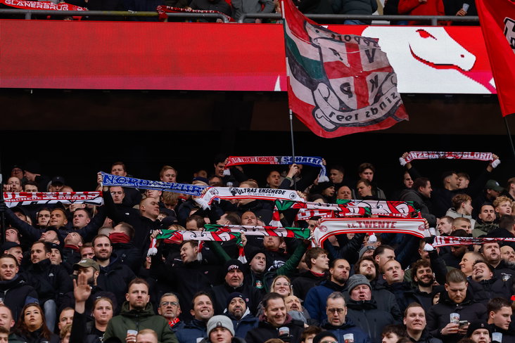 FC Twente-supporters op Vak-P