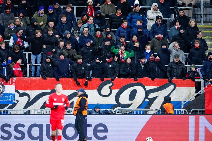 FC Twente-fans in het uitvak bij Bodø/Glimt