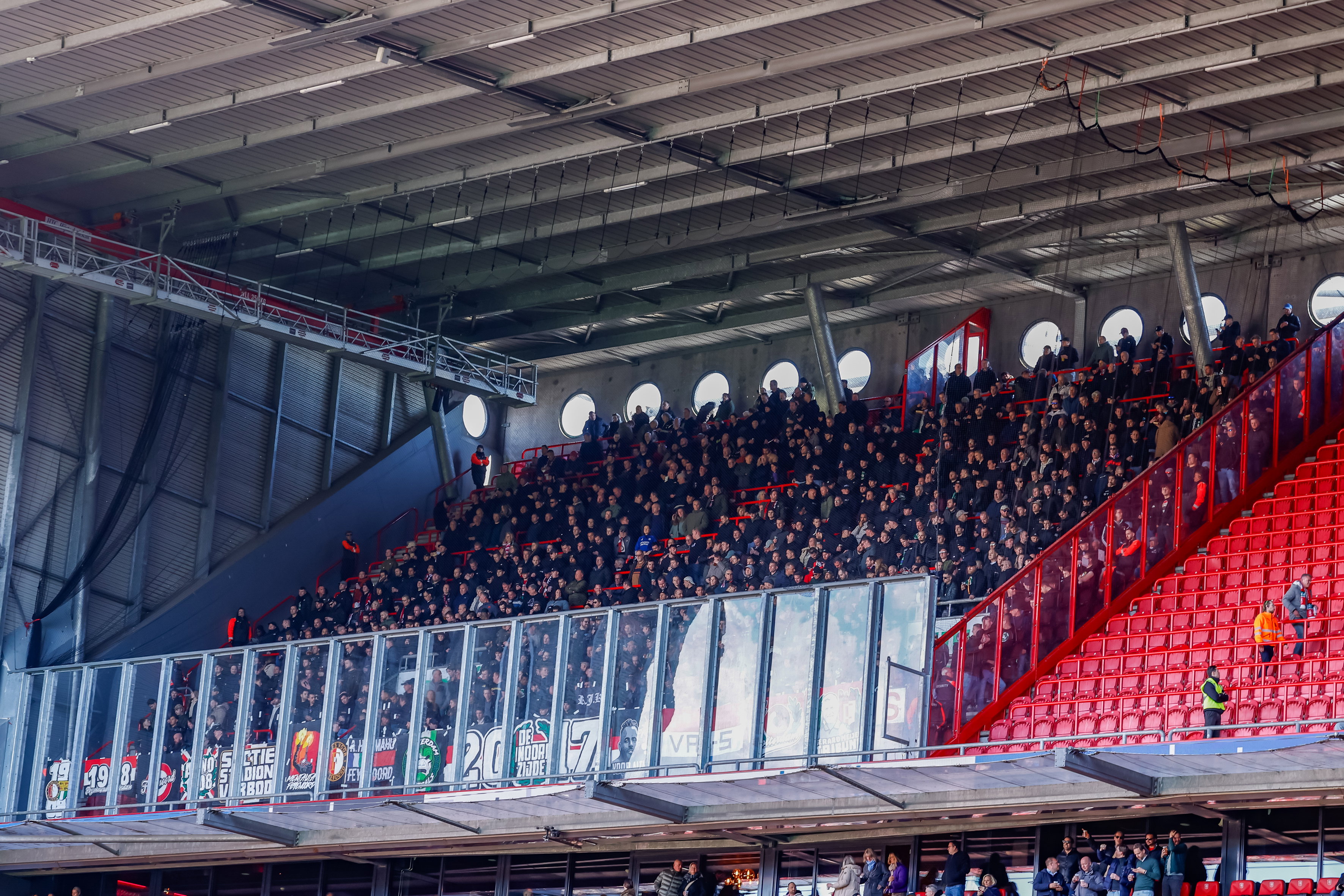 Het uitvak van Feyenoord op bezoek bij FC Twente