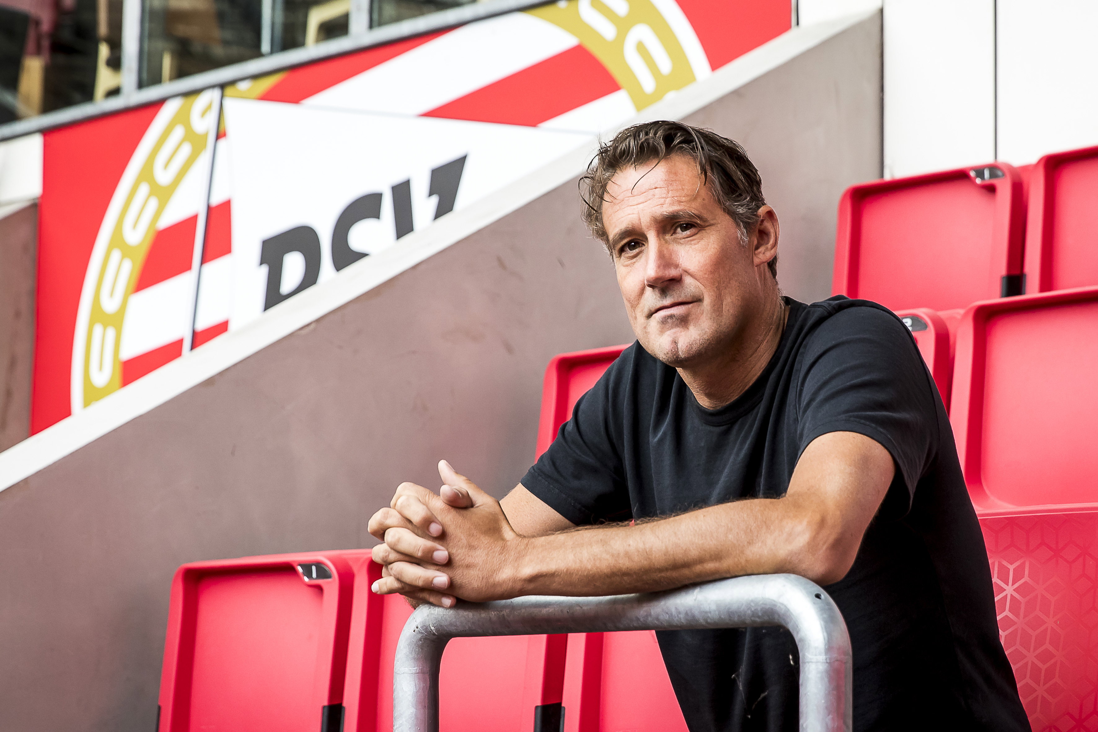 Marco Timmer op de tribune van het Philips Stadion