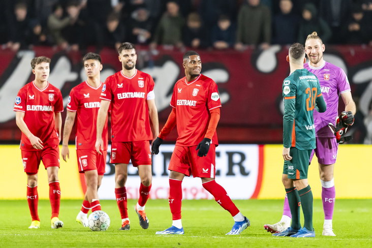 Mats Seuntjens praat met Lars Unnerstall