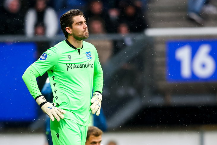 Mickey van der Hart moest acht keer vissen tegen PSV