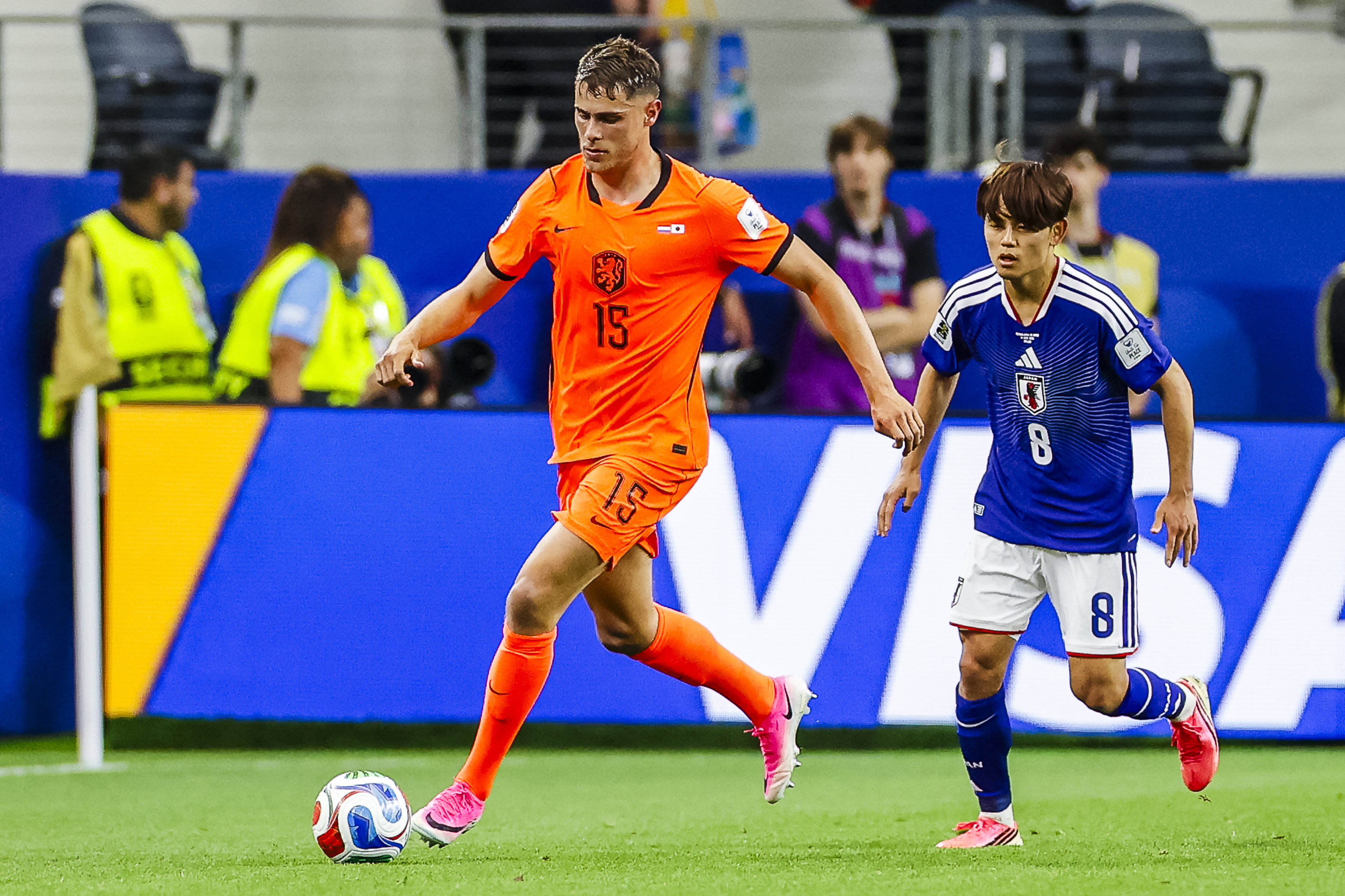 Oranje speelt spannend openingsduel op het WK gelijk tegen Japan