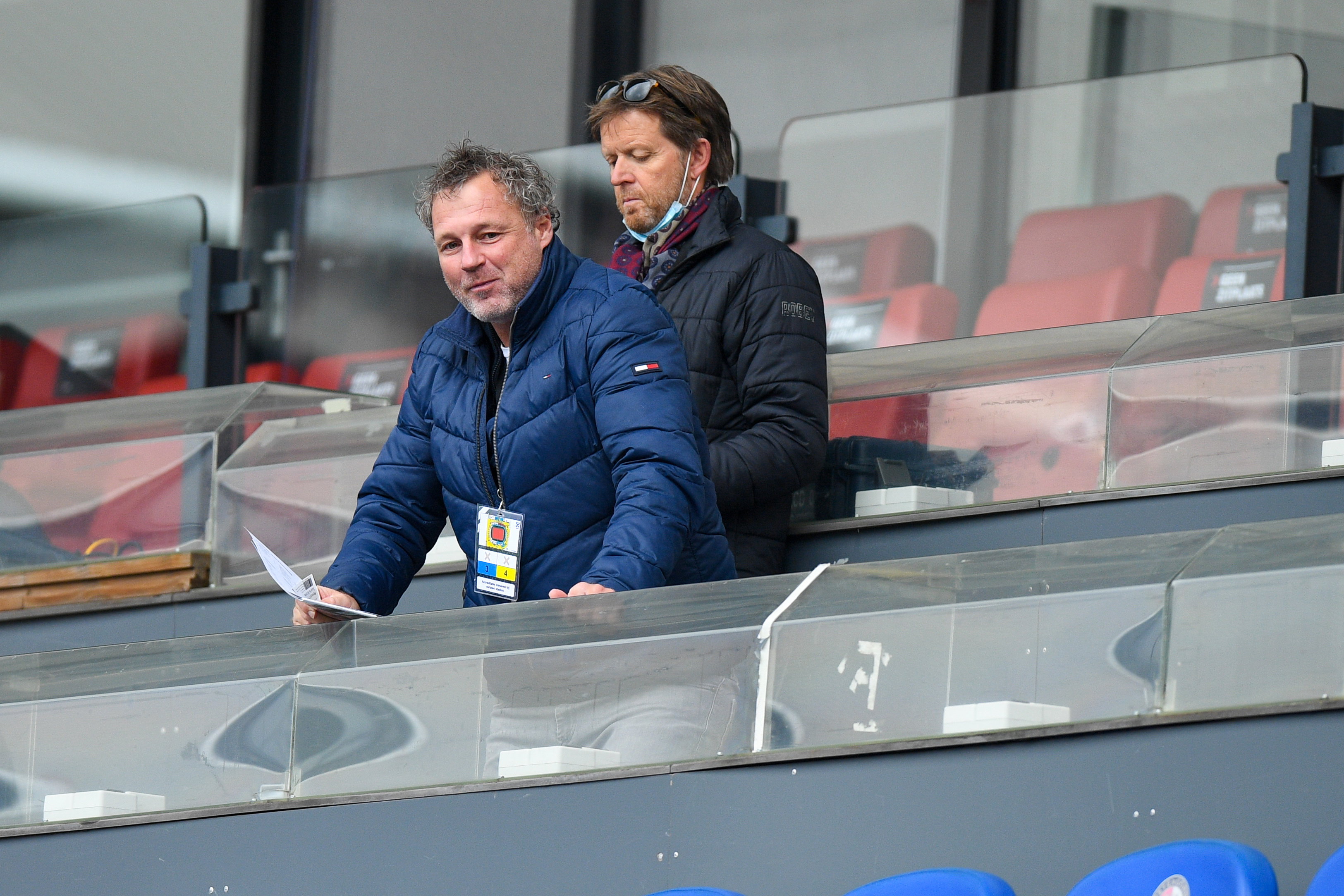 Mikos Gouka en Emile Schelvis in De Kuip