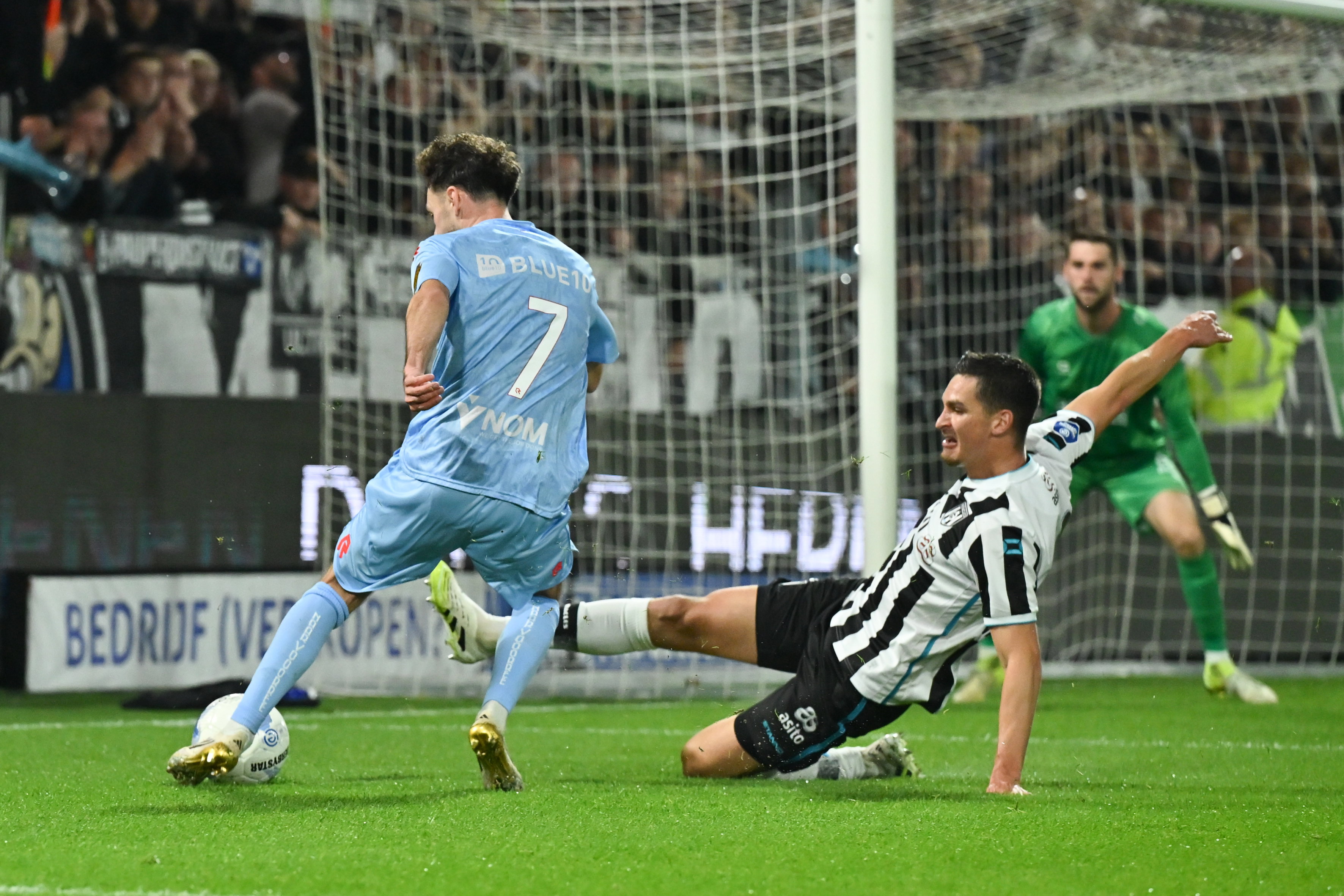 Mitchell van Bergen tijdens het duel met Heracles