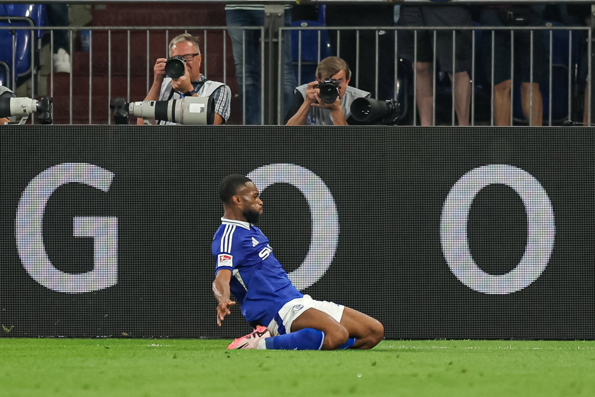 Moussa Sylla scoort voor Schalke 04