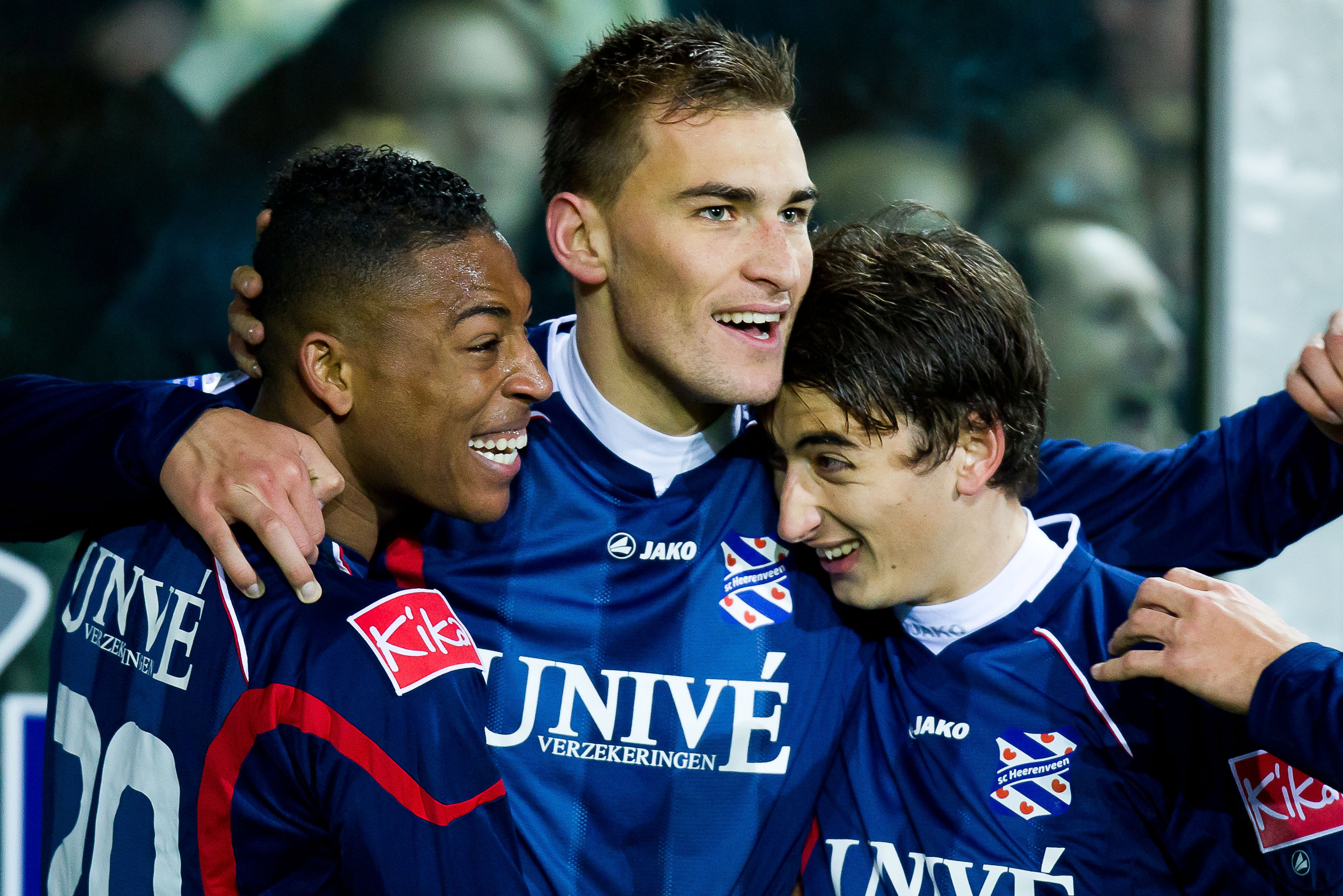 Van La Parra en Djuricic botsten bij Heerenveen: 