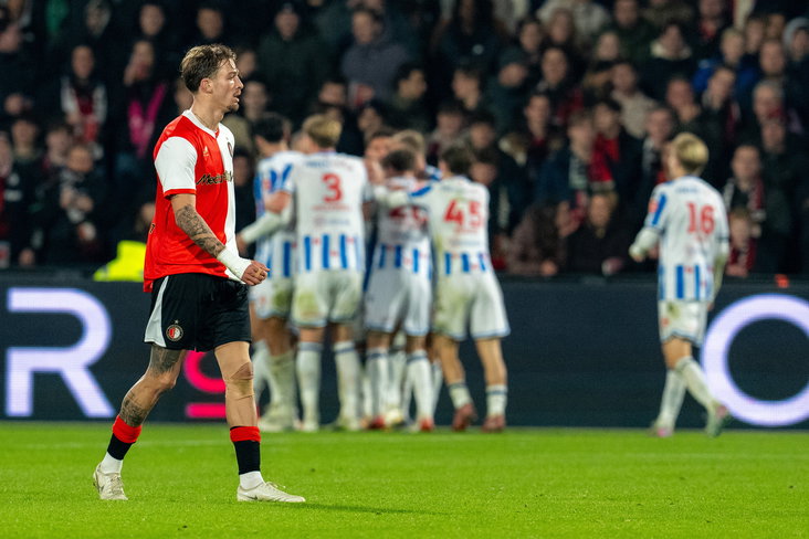 Luciano Valente baalt na een goal van SC Heerenveen