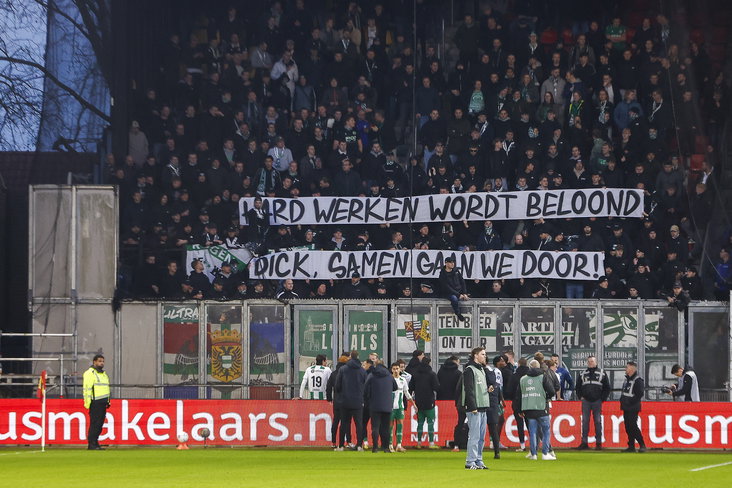 Een spandoek voor Dick Lukkien