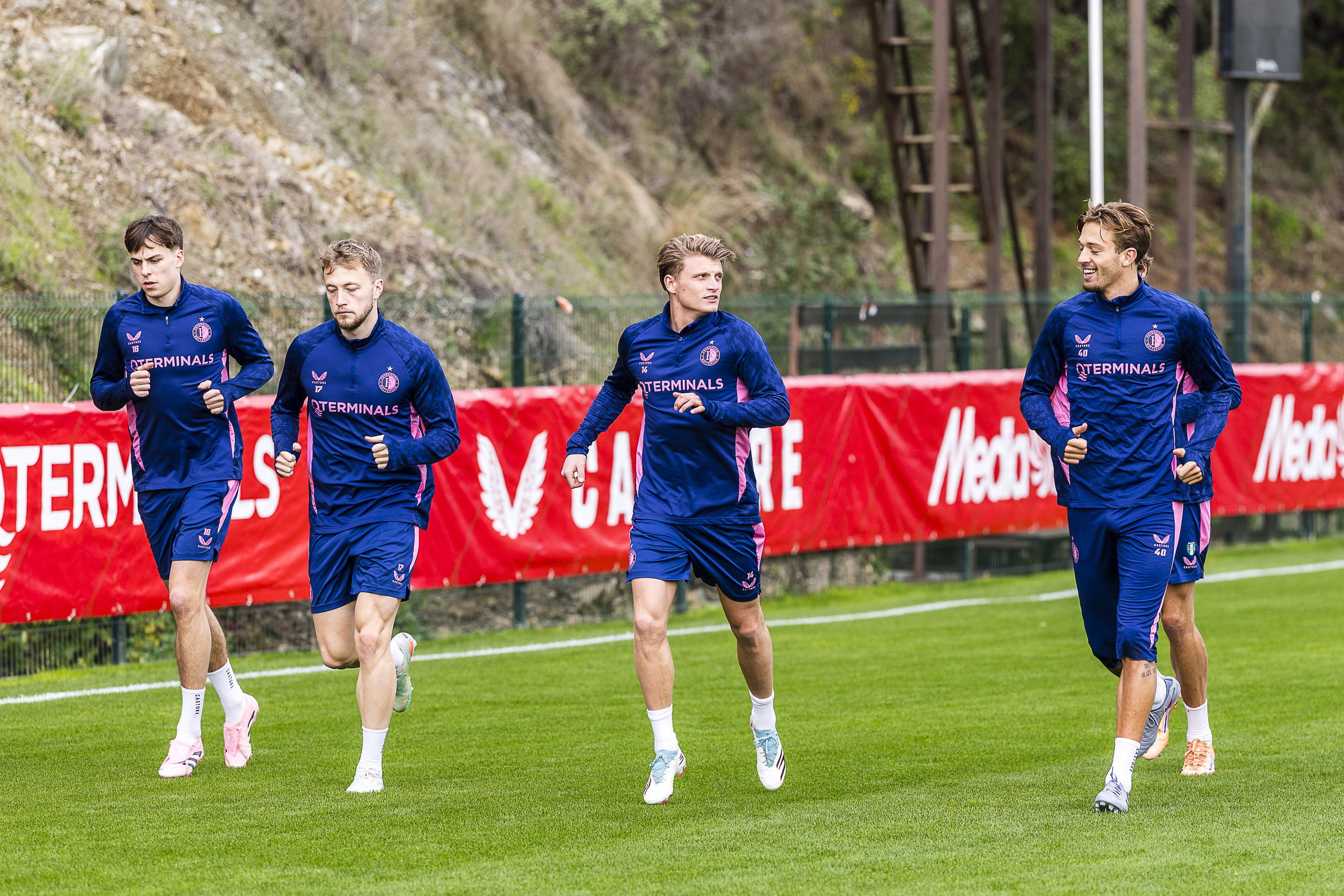 Training Feyenoord in de voorbereiding op het nieuwe seizoen