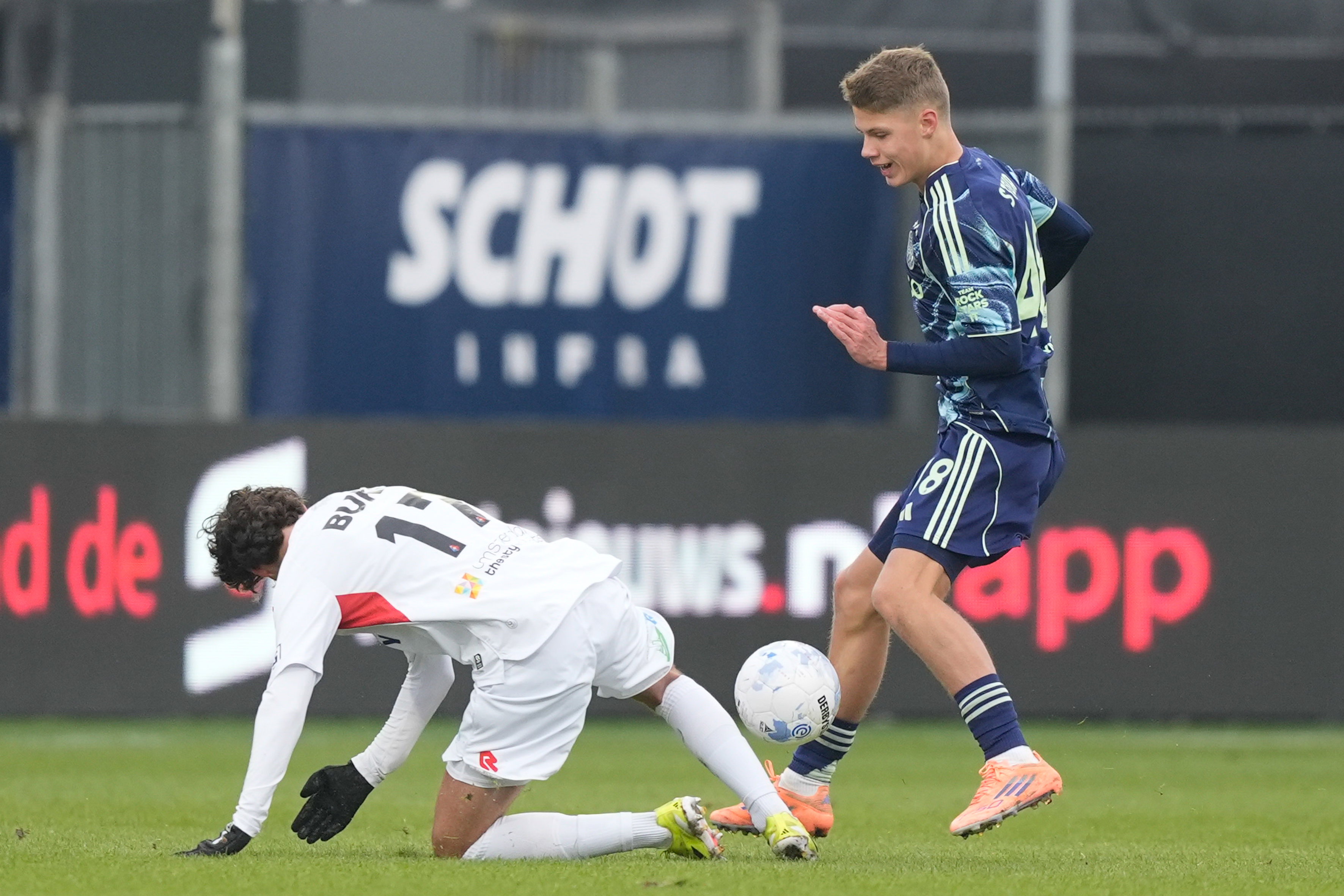 Sean Steur in actie tegen Telstar