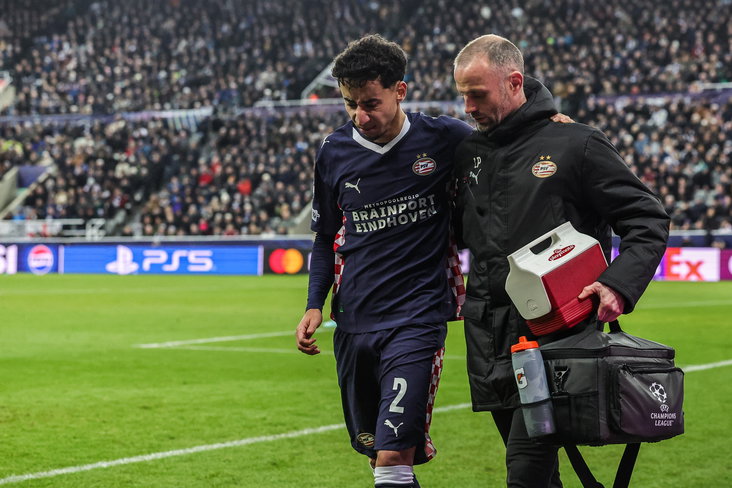 Anass Salah-Eddine viel geblesseerd uit tegen Newcastle United