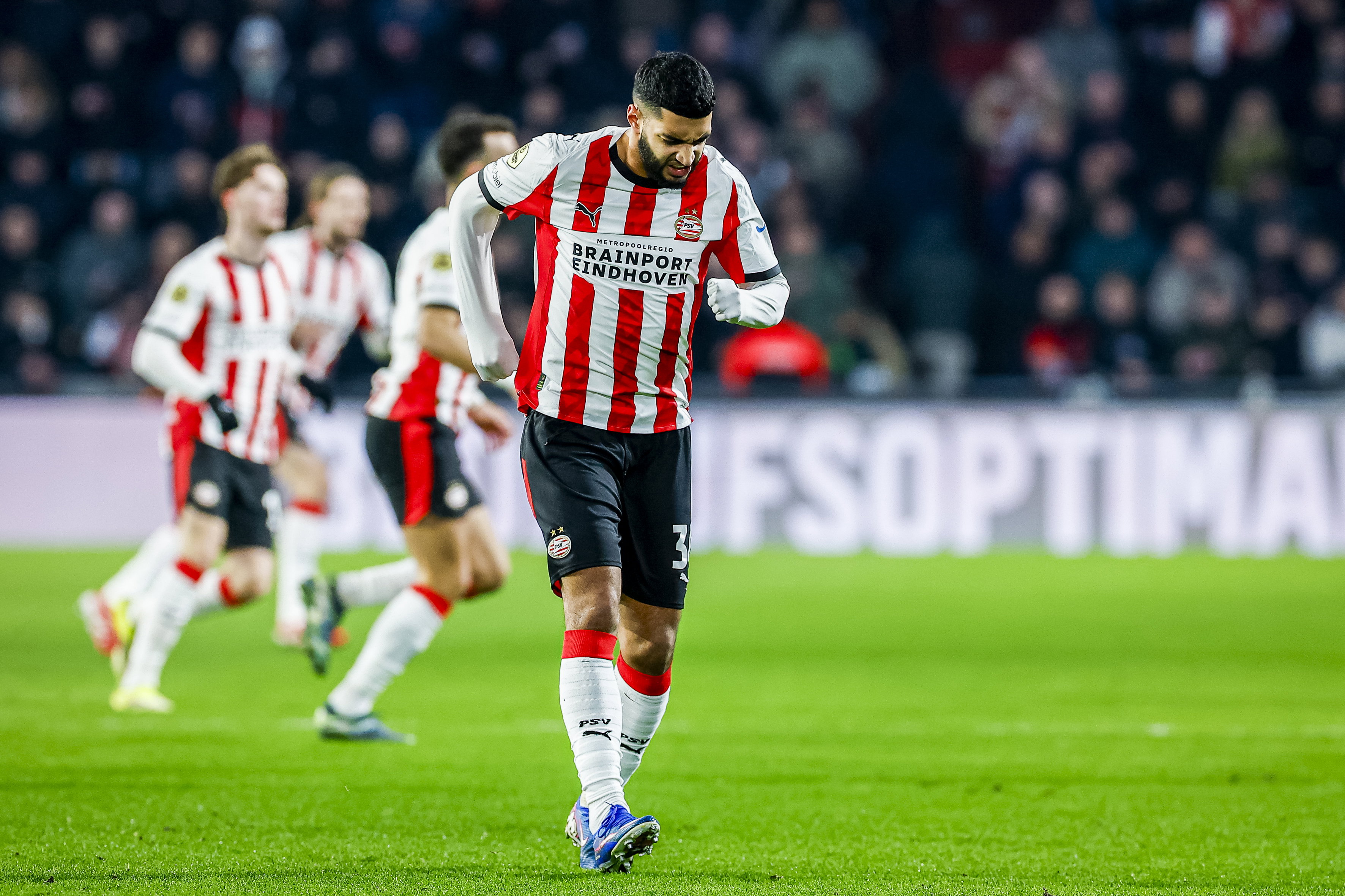 Ismael Saibari met een pijnlijke grimas