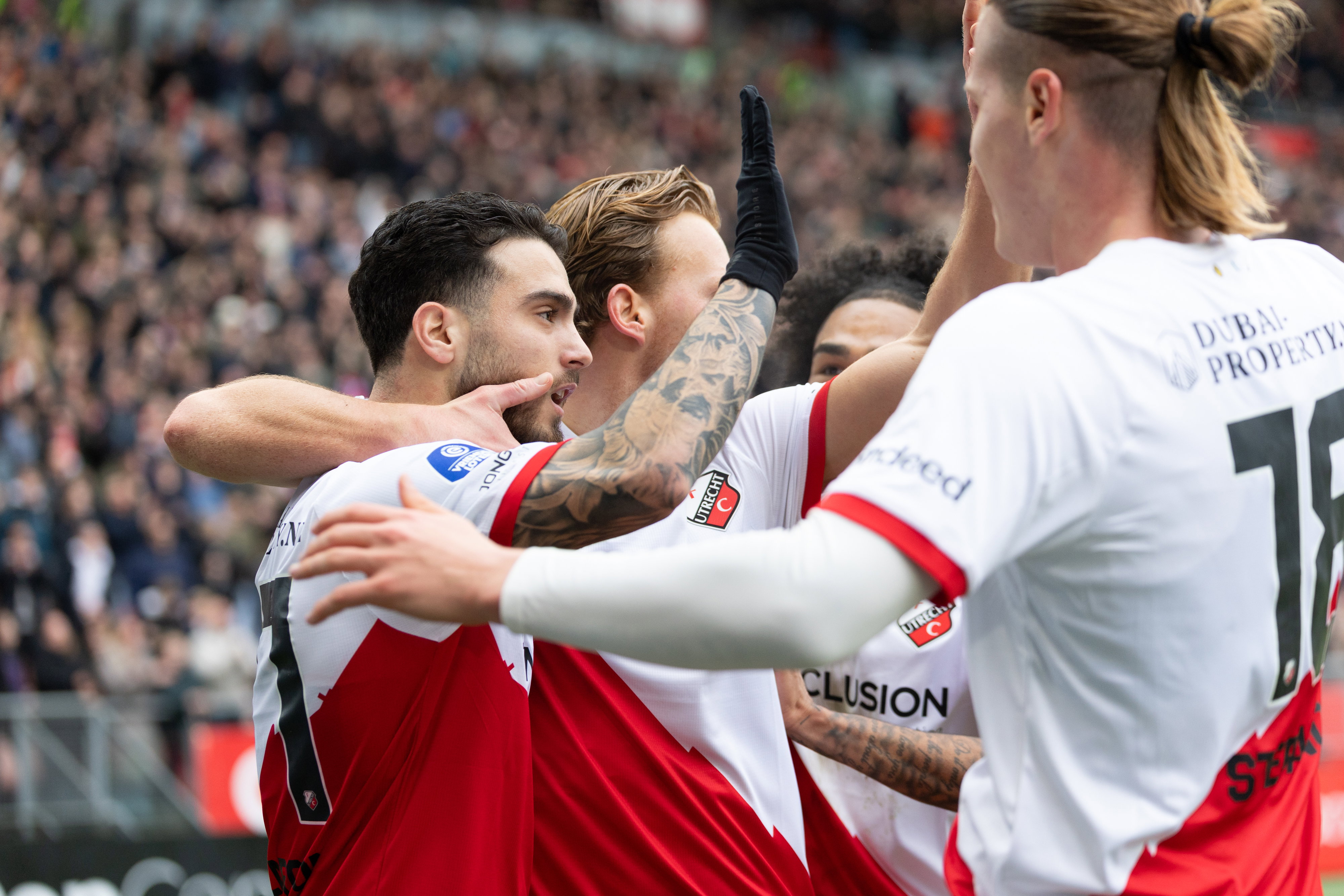 FC Utrecht viert de goal van Angel Alarcon