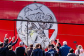 De spelersbus van Ajax bij De Kuip