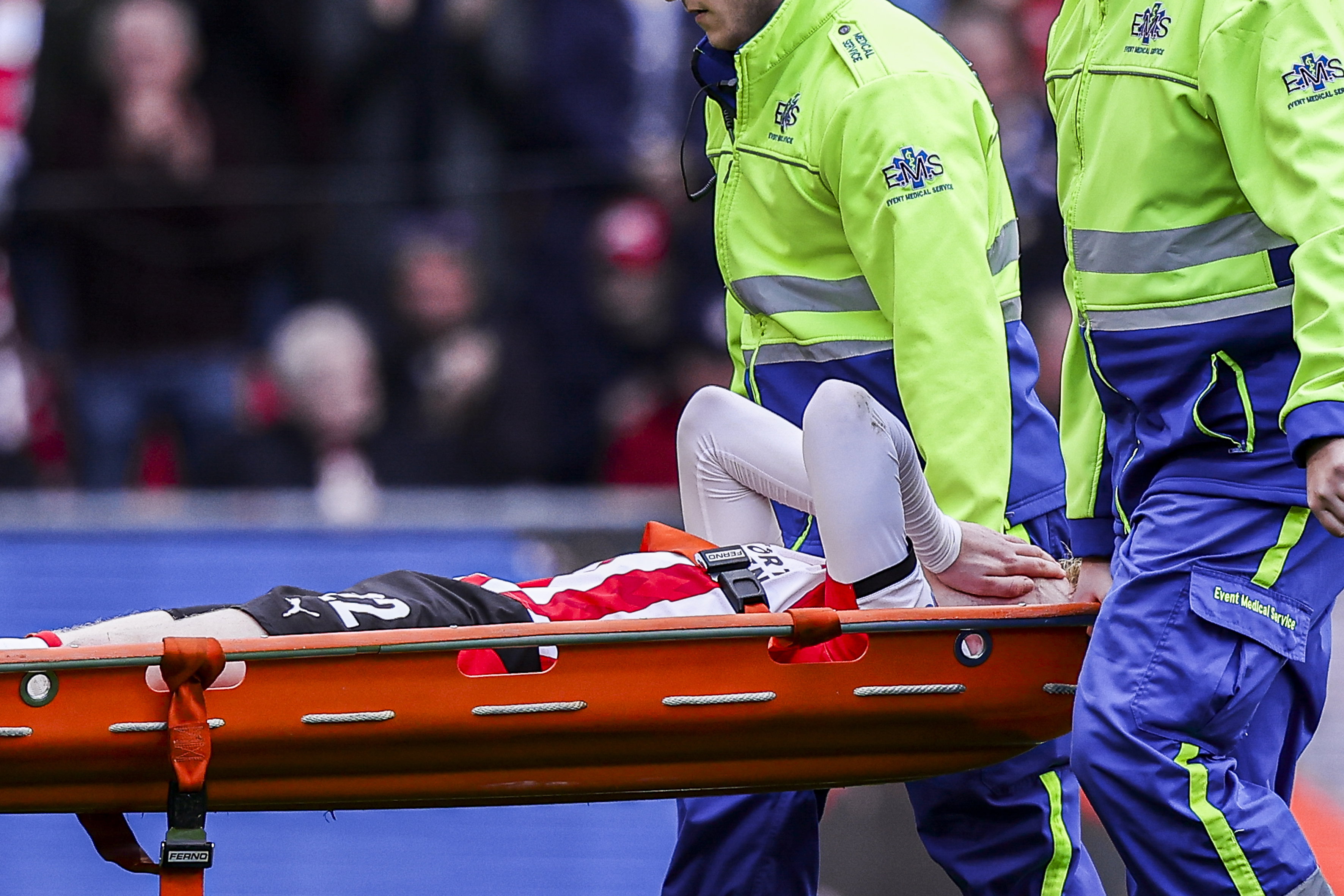 Jerdy Schouten viel tegen FC Utrecht geblesseerd uit