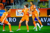 Renee van Asten juicht na haar eerste goal voor de OranjeLeeuwinnen