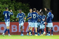 Jong Ajax viert goal van Don O'Niel