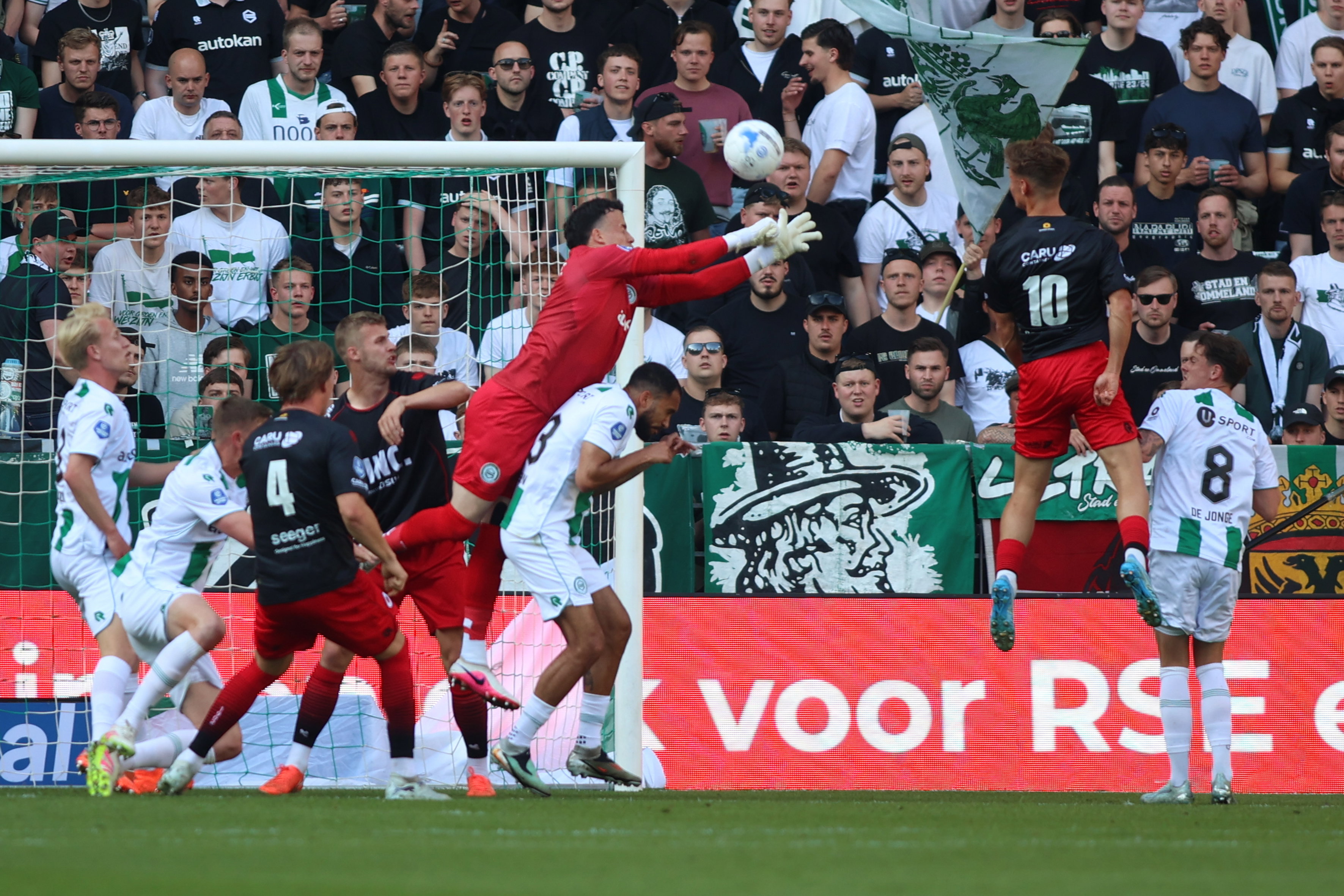 Etienne Vaessen gaat naar de bal